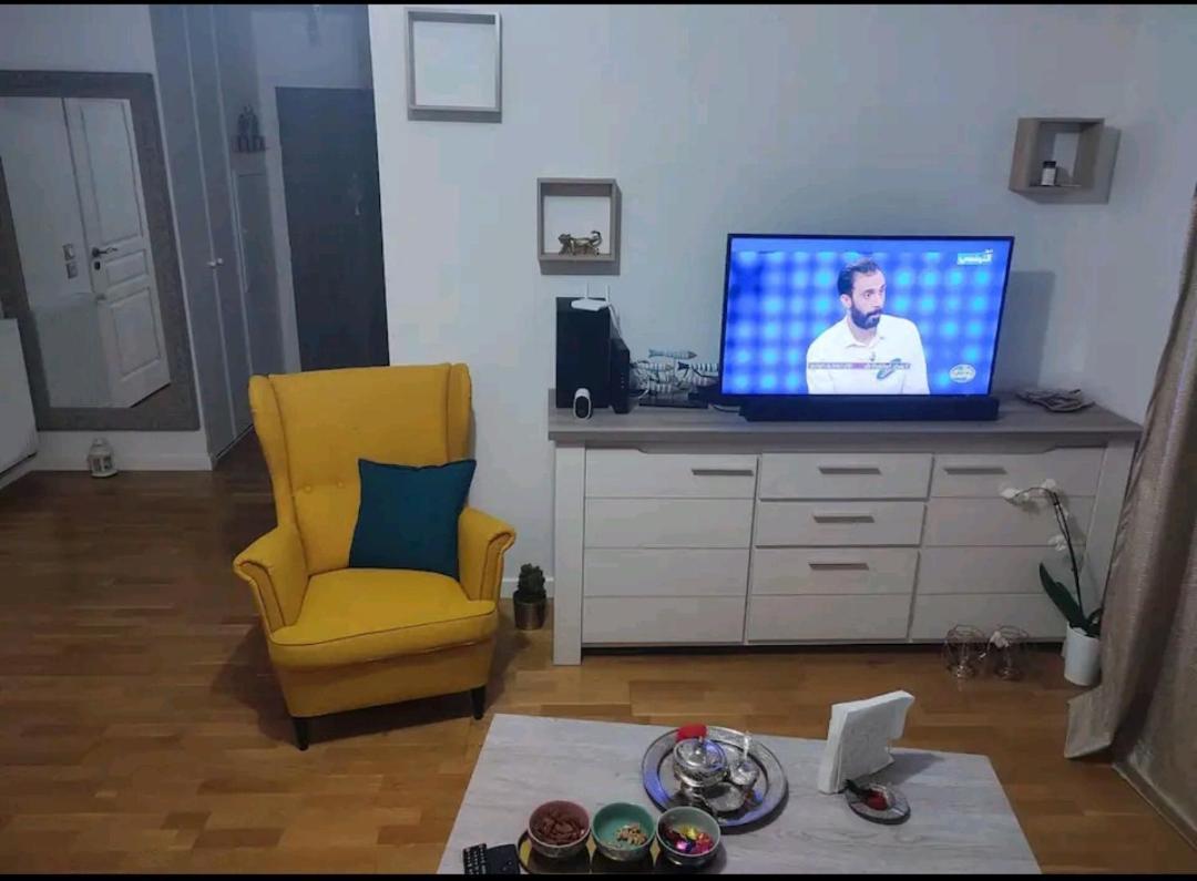 Logement A Cote De L'Aeroport Orly أتيس مو المظهر الخارجي الصورة
